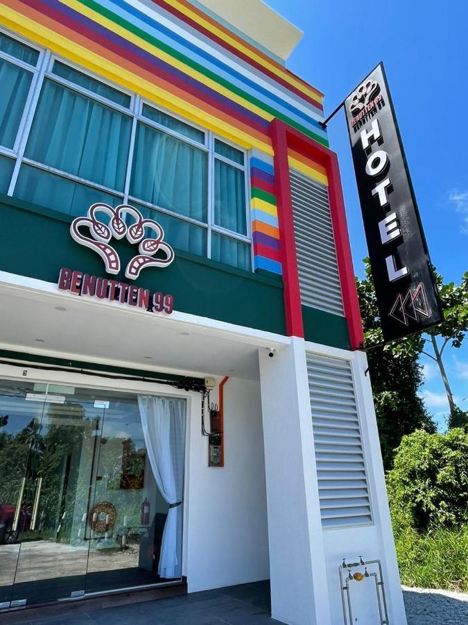 Benutten 99 Hotel Kampong Parit Tengah 외부 사진
